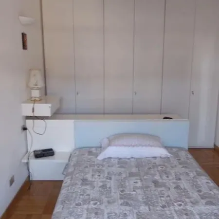 Apartament Luminoso Bilocale In Centro Mediolan