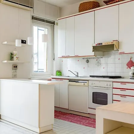 Apartament Luminoso Bilocale In Centro Mediolan